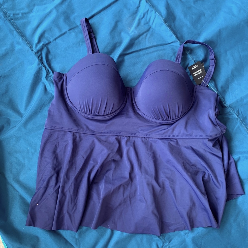 Underwire, padded swimsuit top